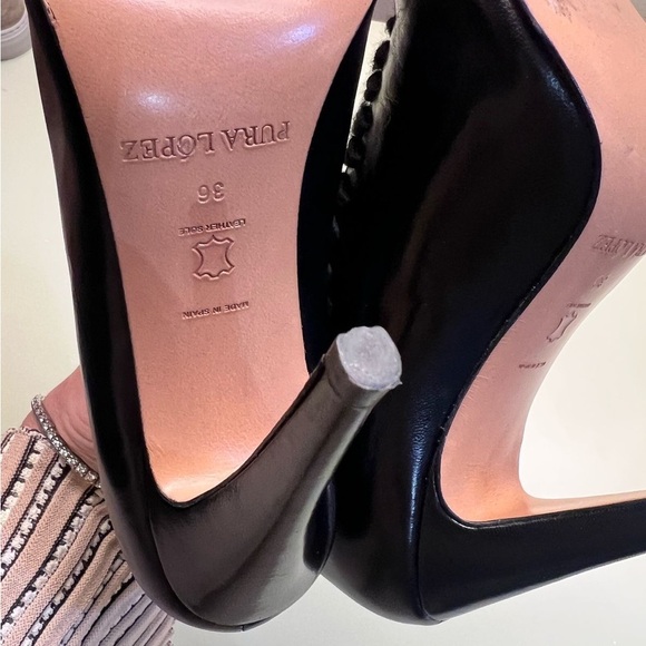 Pura Lopez Black Heels with Scalloped Edge and Pointed Toe - Picture 9 of 11